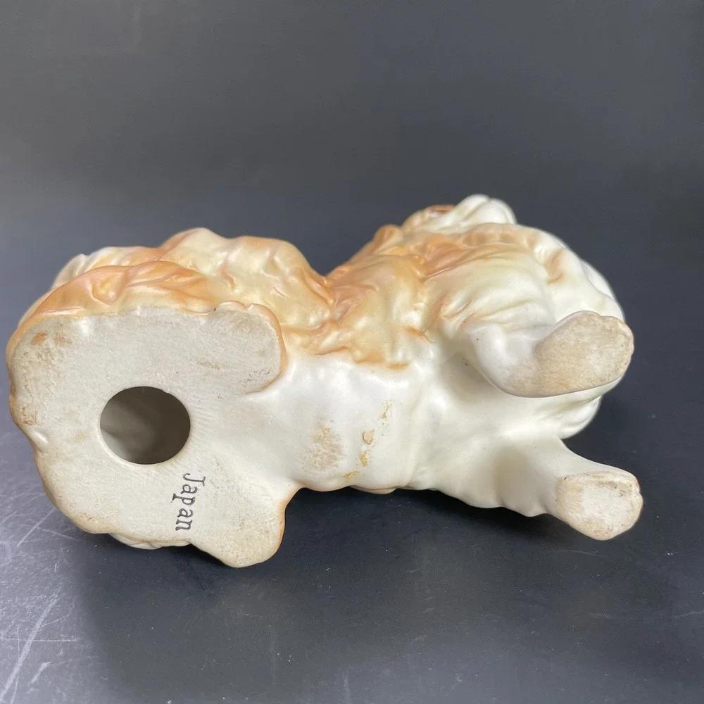 Vintage PEKINGESE Dog Figurine Fluffy Long Hair Blonde Made in Japan‎